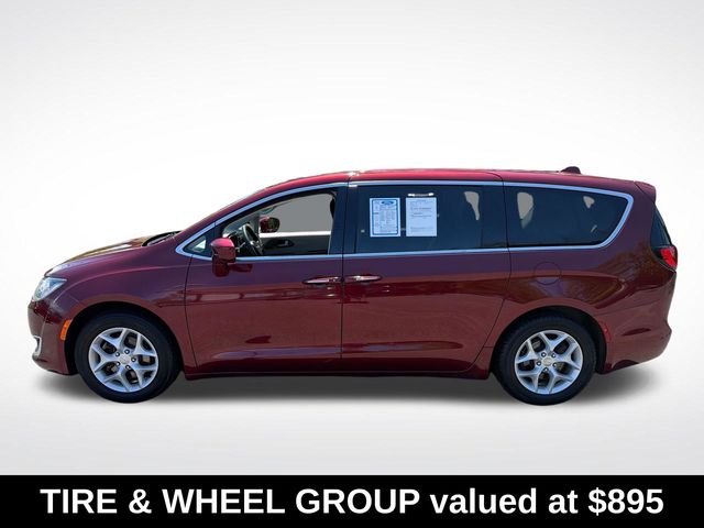 Used 2018 Chrysler Pacifica - photo 5