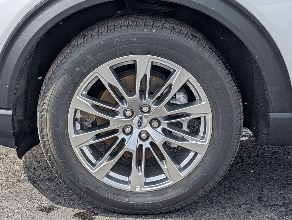 New 2025 Ford Explorer - photo 18