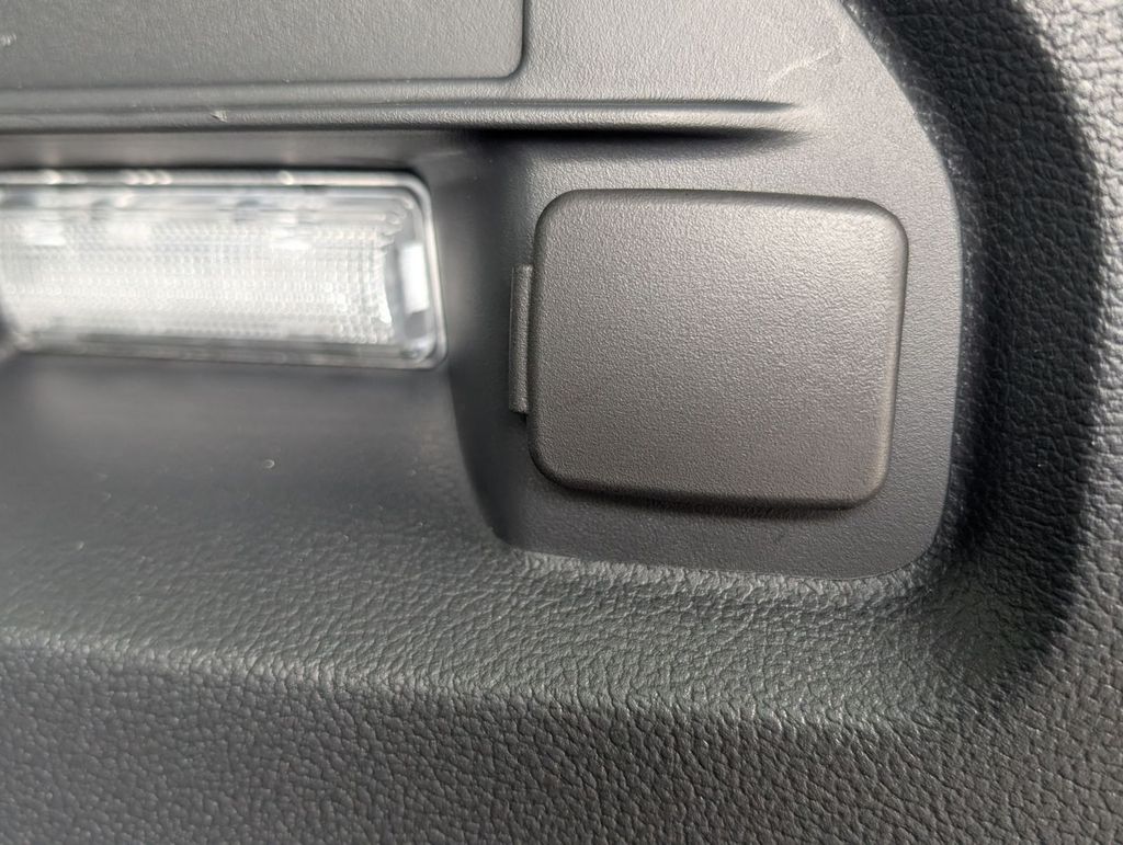 New 2025 Ford Explorer - photo 23