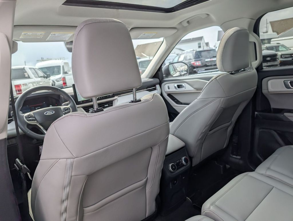 New 2025 Ford Explorer - photo 48