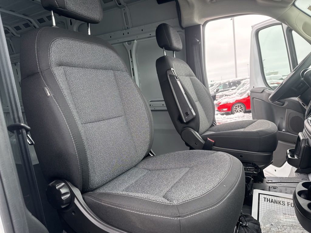 Used 2024 Ram ProMaster 2500 - photo 31