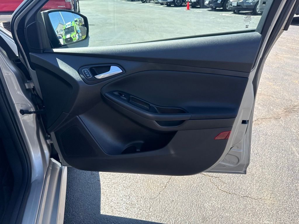 Used 2015 Ford Focus - photo 1