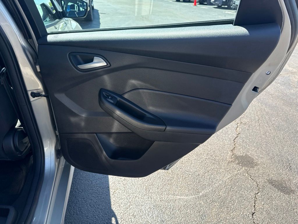 Used 2015 Ford Focus - photo 6