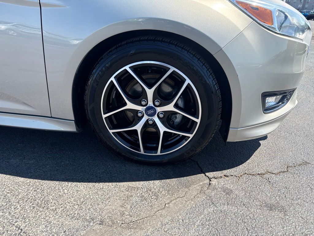 Used 2015 Ford Focus - photo 11