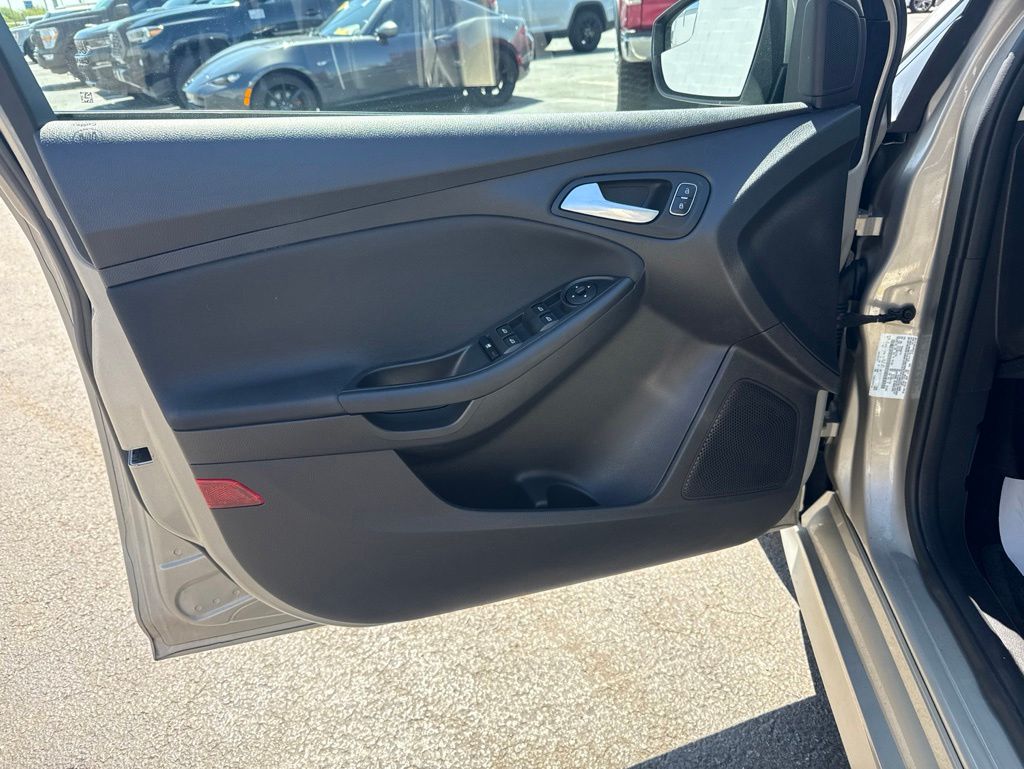 Used 2015 Ford Focus - photo 8