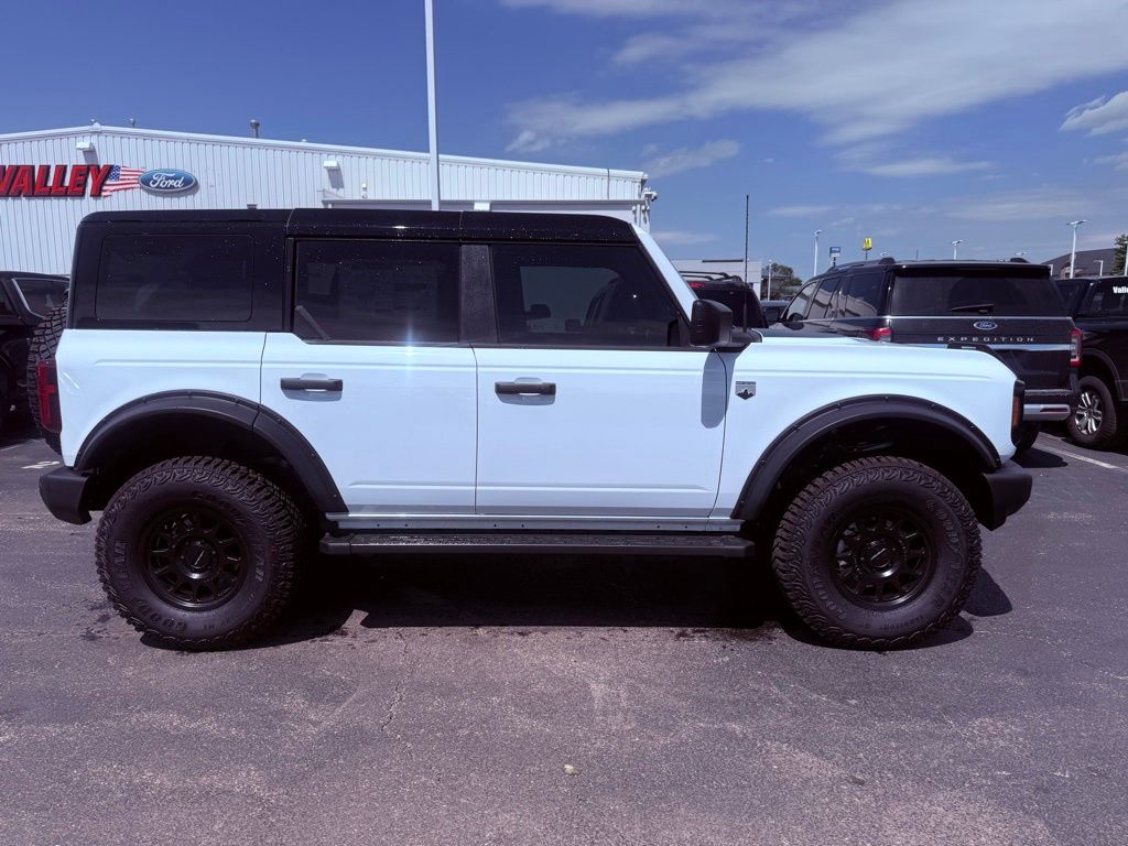 New 2025 Ford Bronco - photo 2