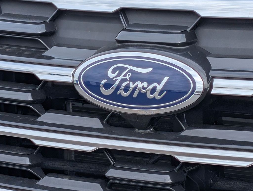 New 2025 Ford Explorer - photo 14
