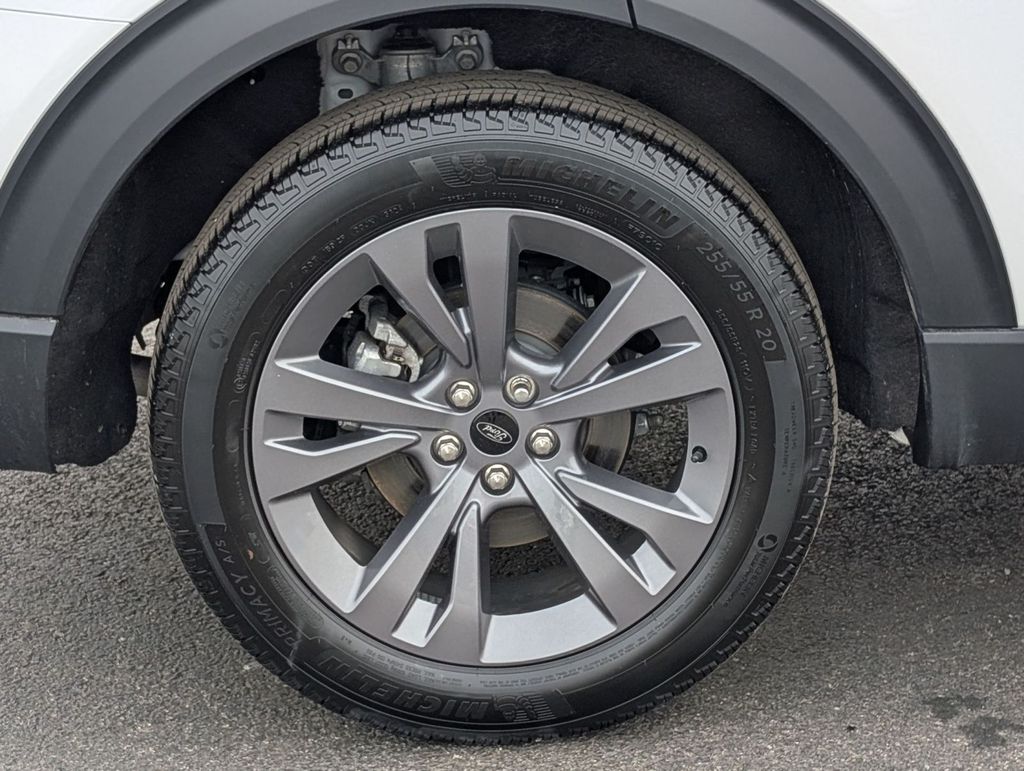 New 2025 Ford Explorer - photo 19