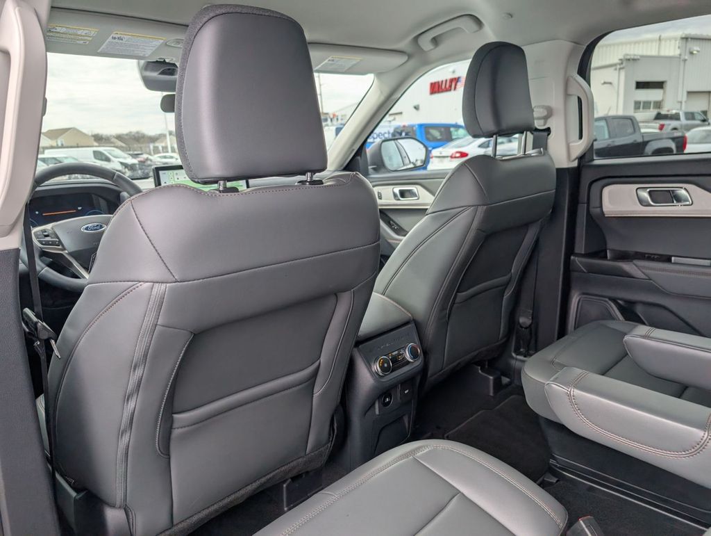 New 2025 Ford Explorer - photo 46