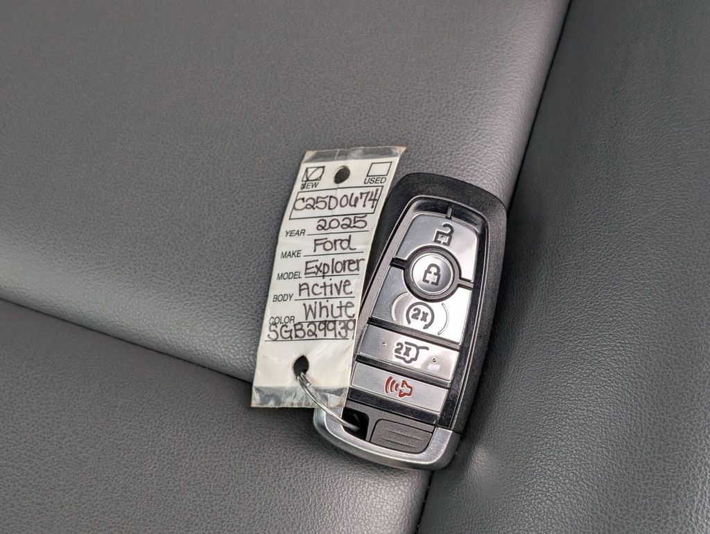 New 2025 Ford Explorer - photo 54