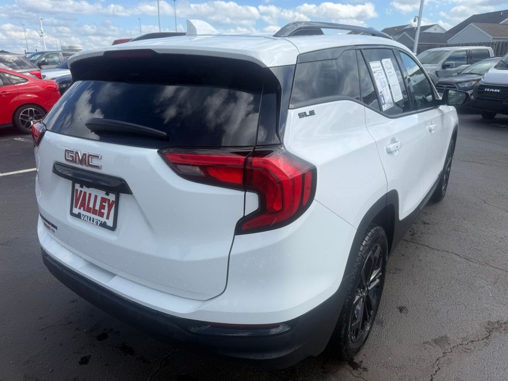 Used 2021 GMC Terrain - photo 2