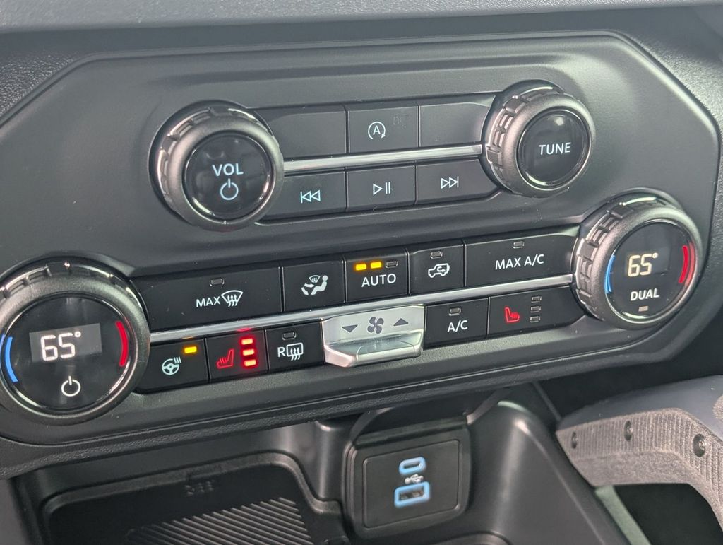 New 2025 Ford Bronco - photo 35