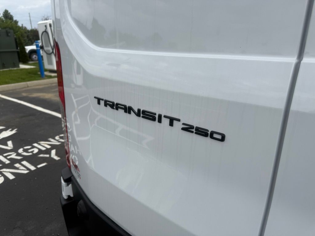 New 2026 Ford Transit 250 - photo 5