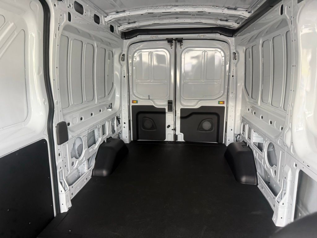 New 2026 Ford Transit 250 - photo 7