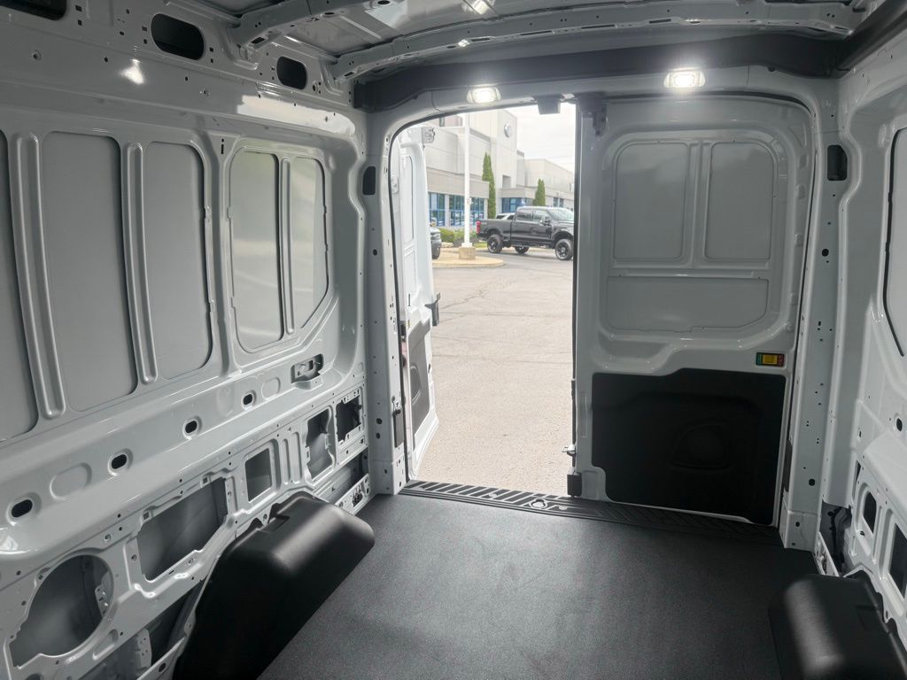 New 2026 Ford Transit 250 - photo 16