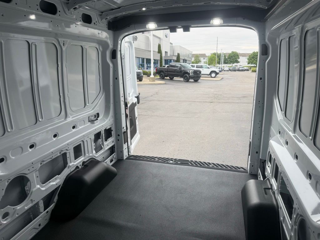 New 2026 Ford Transit 250 - photo 17