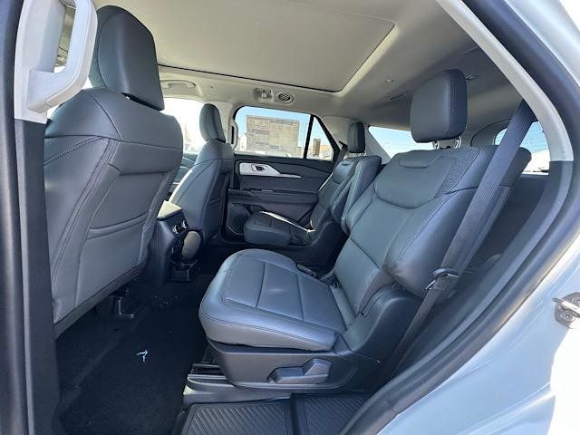 New 2026 Ford Explorer - photo 15