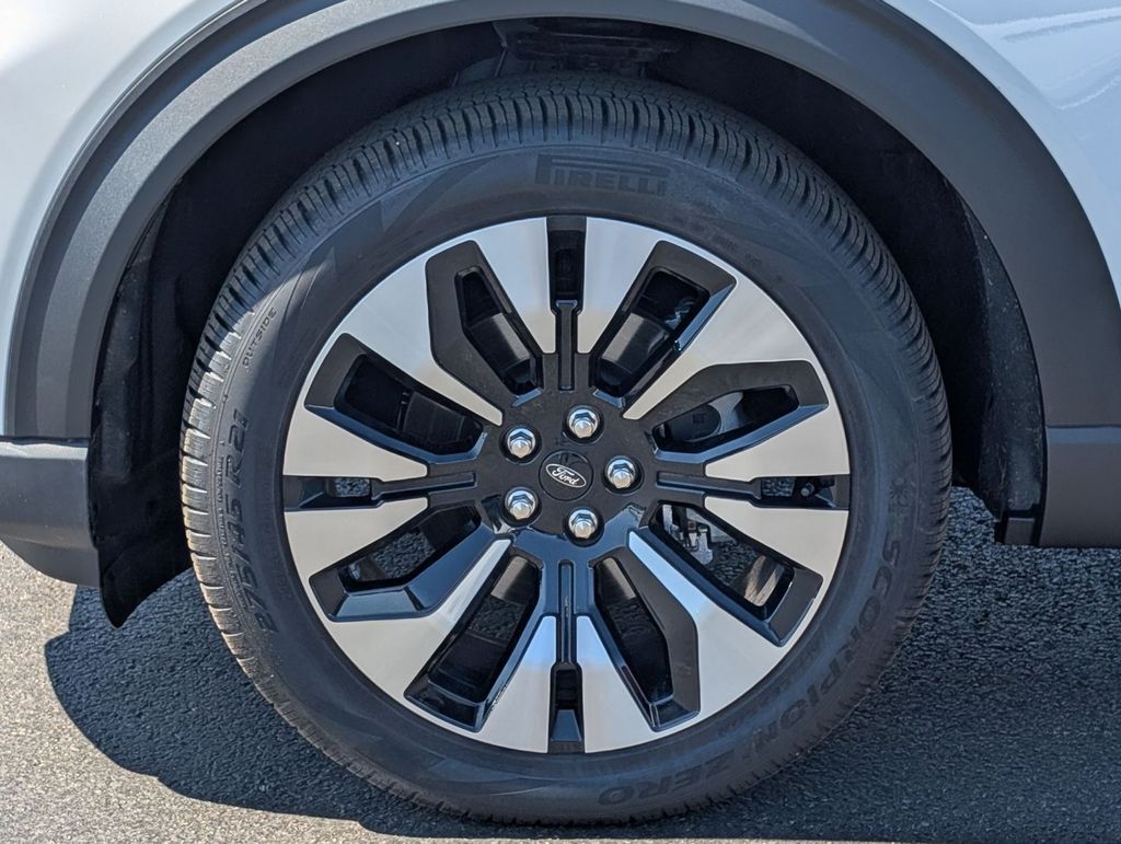 New 2026 Ford Explorer - photo 18