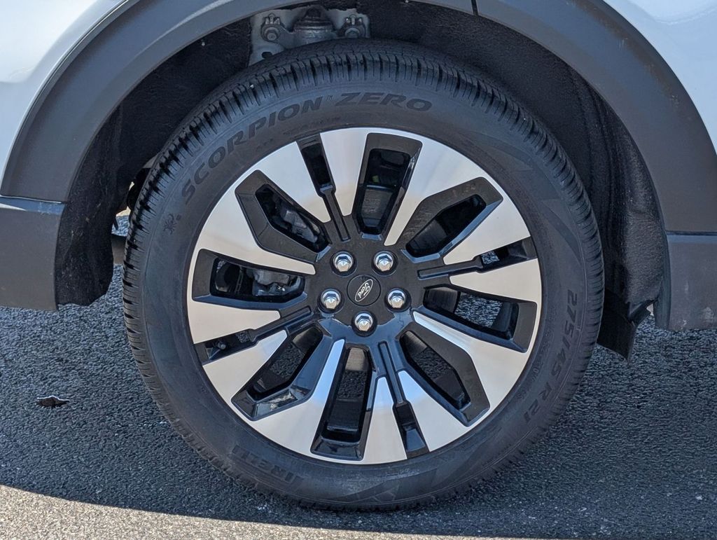 New 2026 Ford Explorer - photo 20