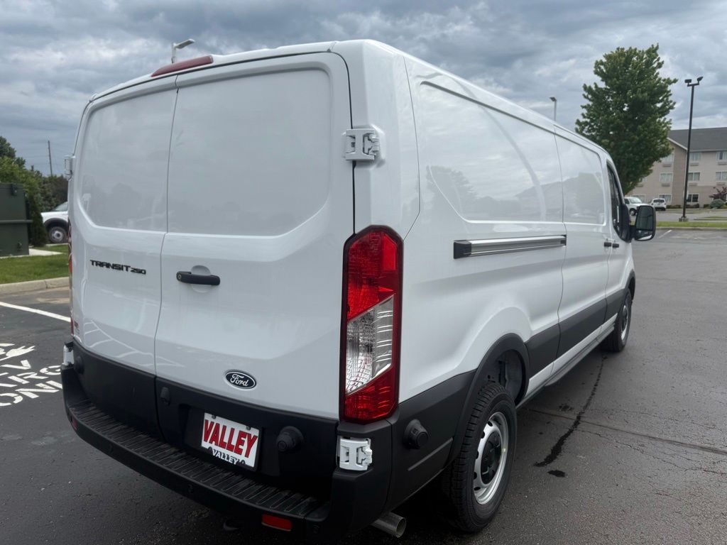 New 2026 Ford Transit 250 - photo 5