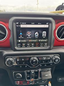 Used 2020 Jeep Gladiator - photo 1