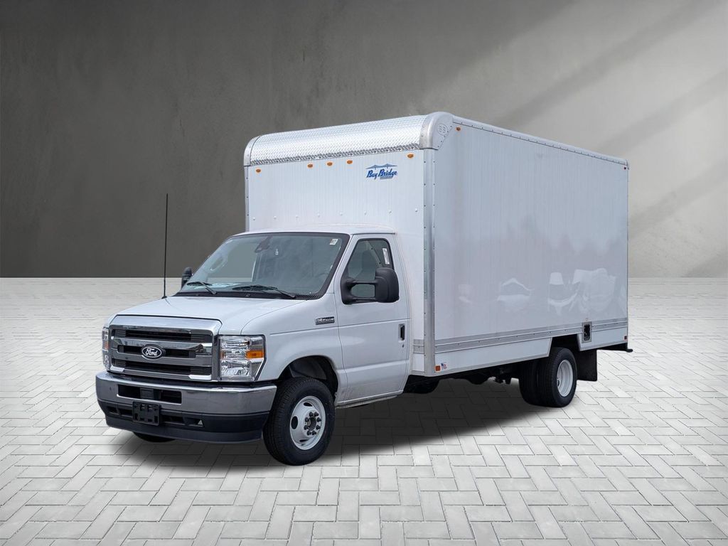 New 2026 Ford E-450 - photo 5
