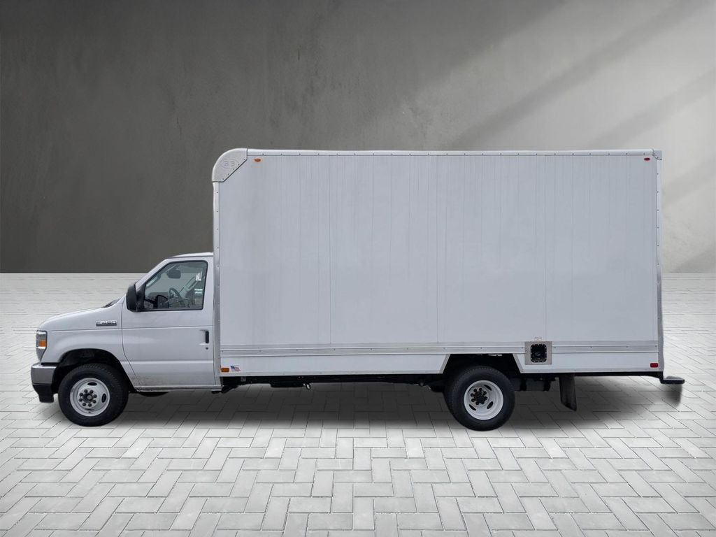 New 2026 Ford E-450 - photo 8