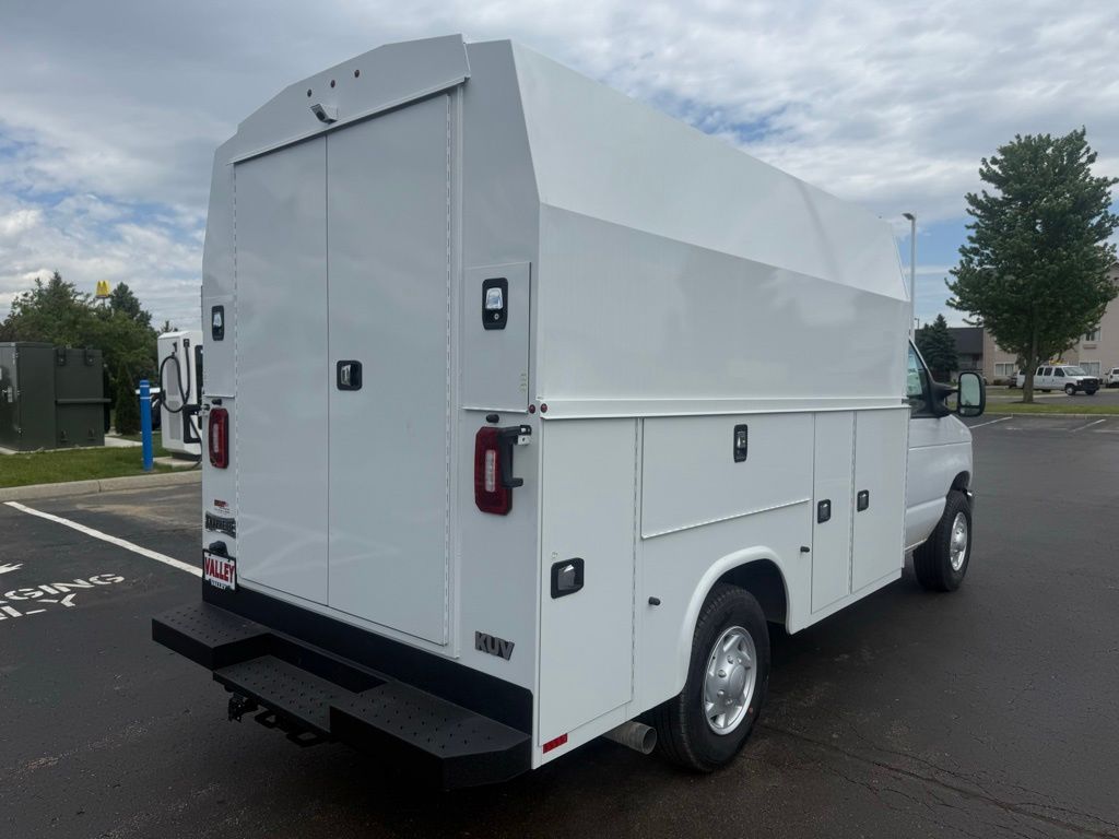 New 2026 Ford E-350 - photo 5