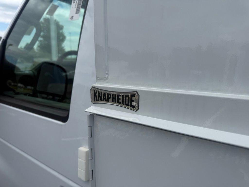 New 2026 Ford E-350 - photo 32