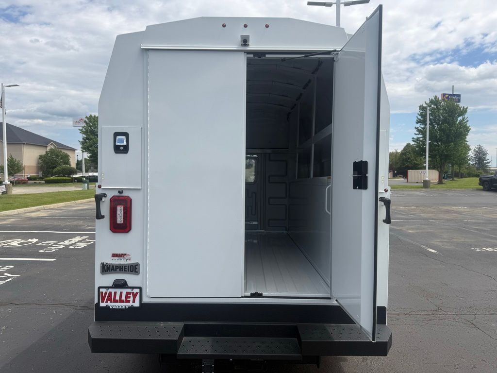 New 2026 Ford E-350 - photo 40