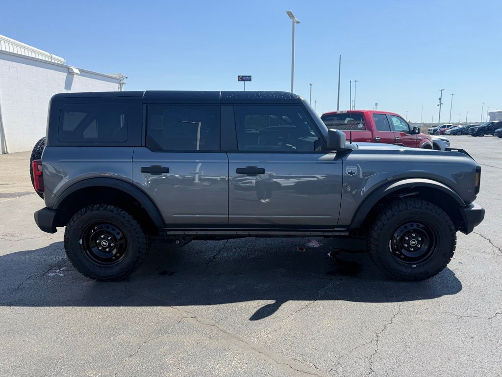 New 2026 Ford Bronco - photo 2