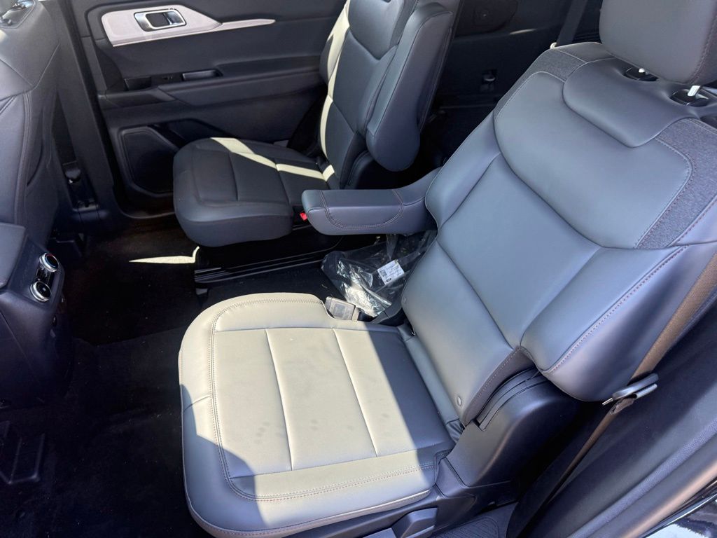 New 2026 Ford Explorer - photo 31