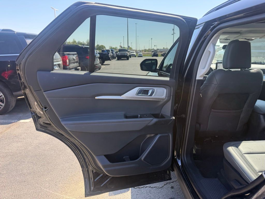 New 2026 Ford Explorer - photo 32
