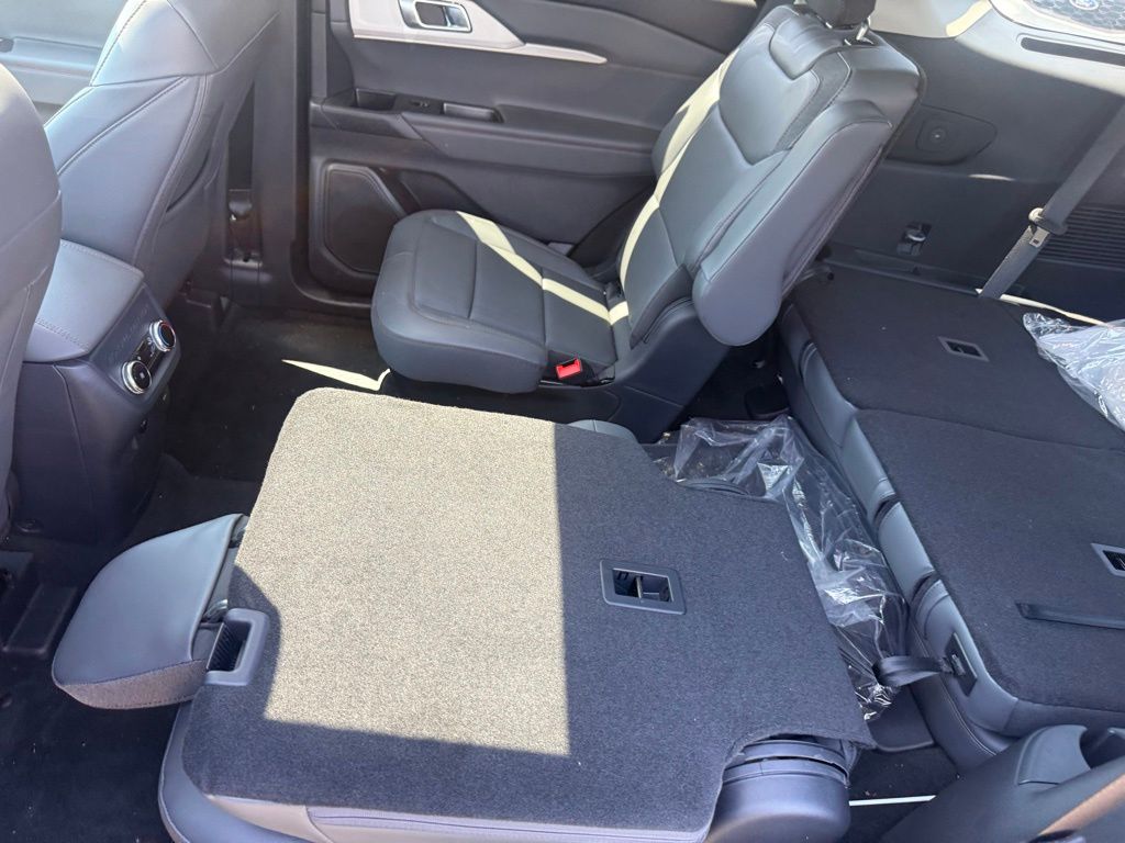 New 2026 Ford Explorer - photo 35