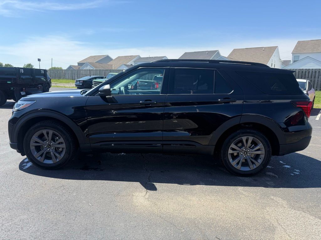 New 2026 Ford Explorer - photo 8