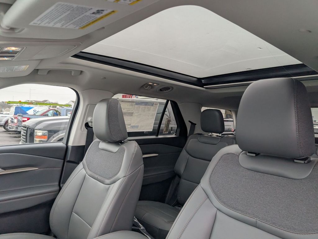 New 2026 Ford Explorer - photo 9