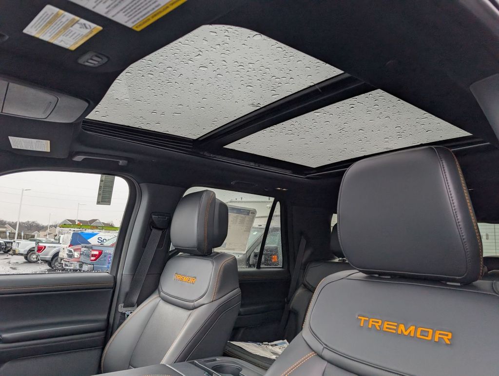 New 2026 Ford Expedition - photo 8