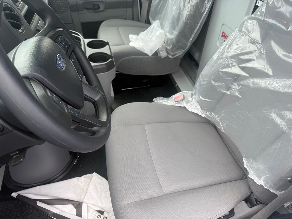 New 2026 Ford E-350 - photo 18