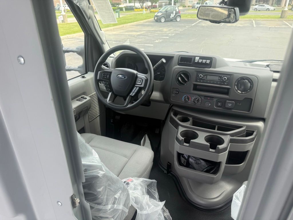 New 2026 Ford E-350 - photo 51