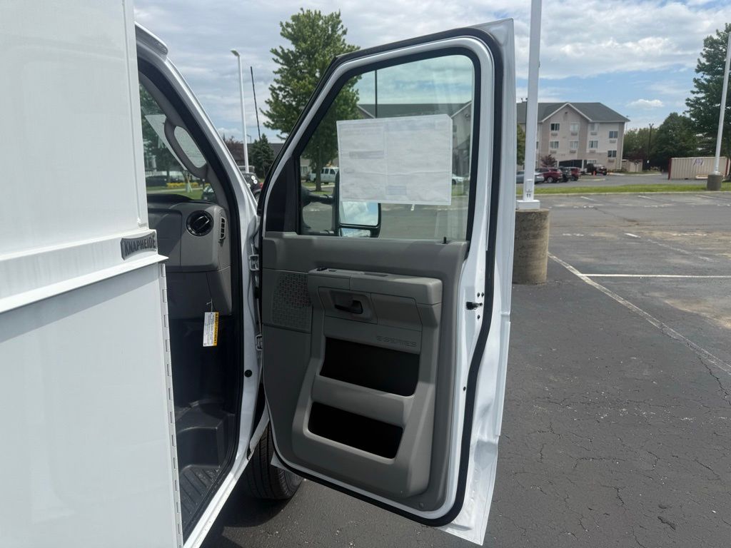 New 2026 Ford E-350 - photo 63