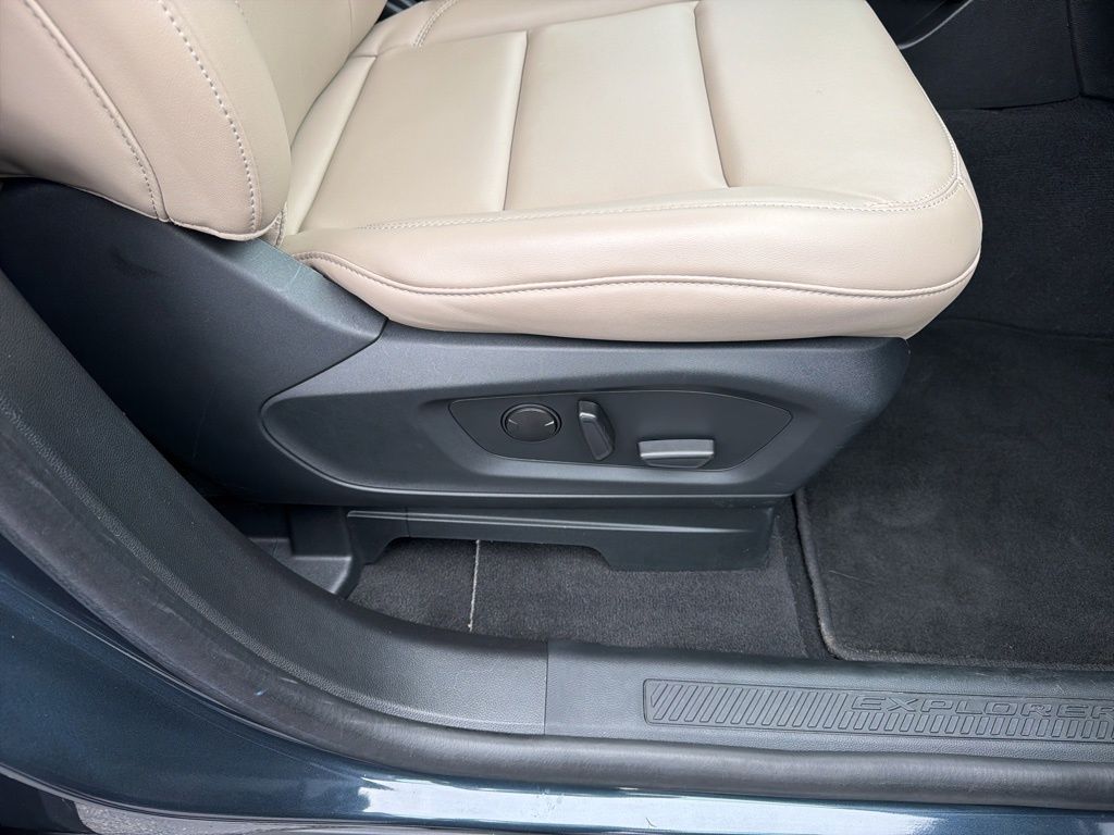 Used 2023 Ford Explorer - photo 38