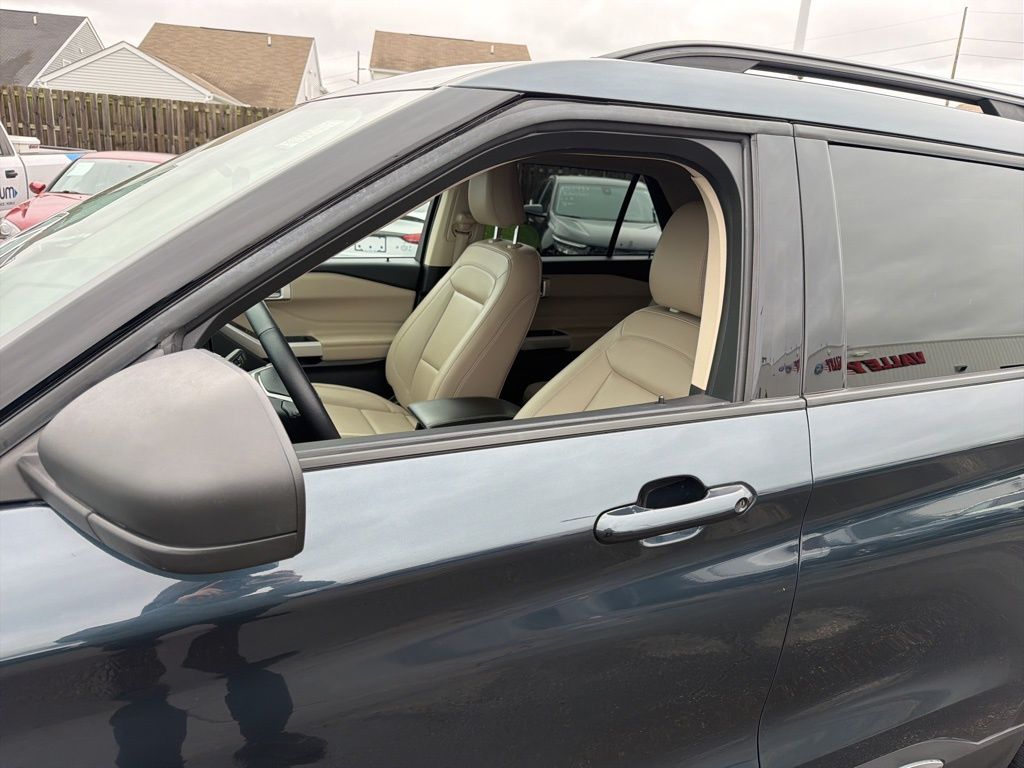 Used 2023 Ford Explorer - photo 12