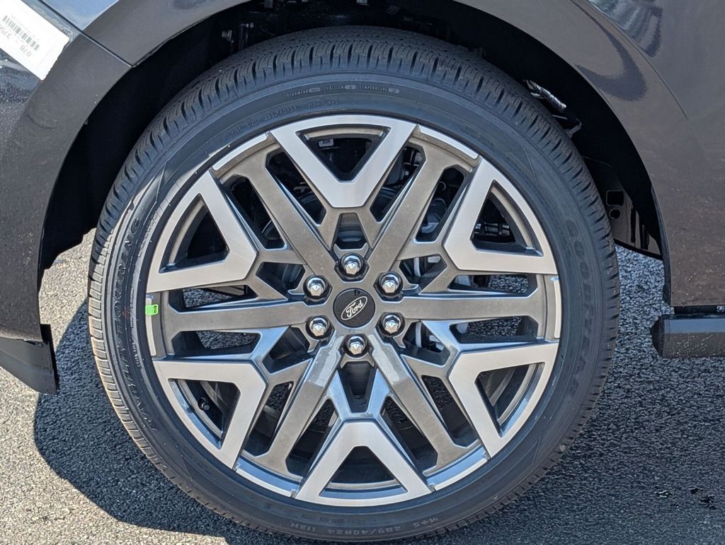 New 2026 Ford Expedition - photo 18