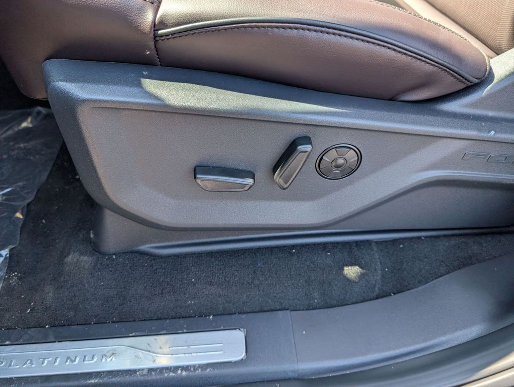 New 2026 Ford Expedition - photo 30