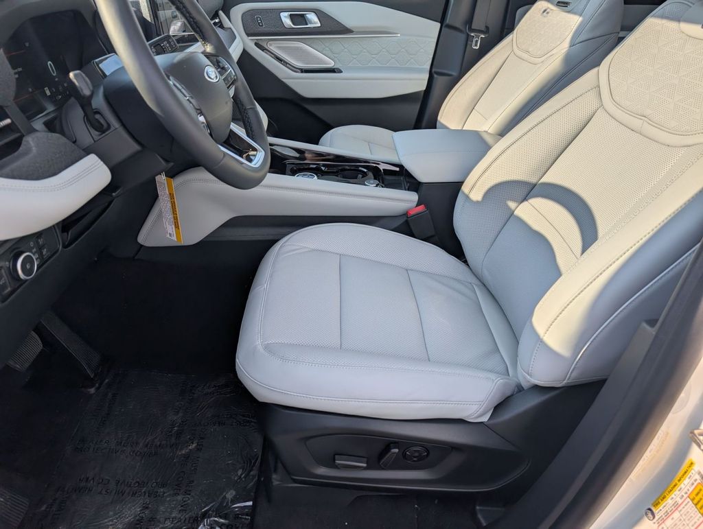 New 2026 Ford Explorer - photo 26