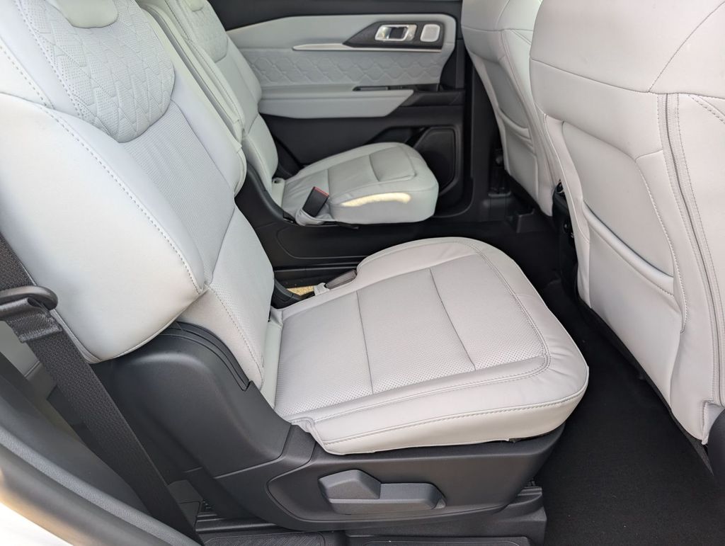 New 2026 Ford Explorer - photo 52