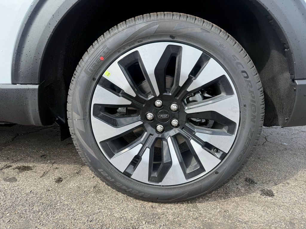 New 2026 Ford Explorer - photo 32