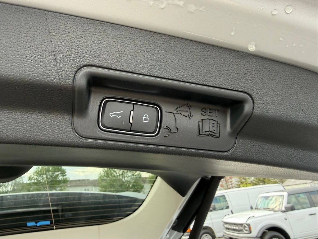 New 2026 Ford Explorer - photo 52