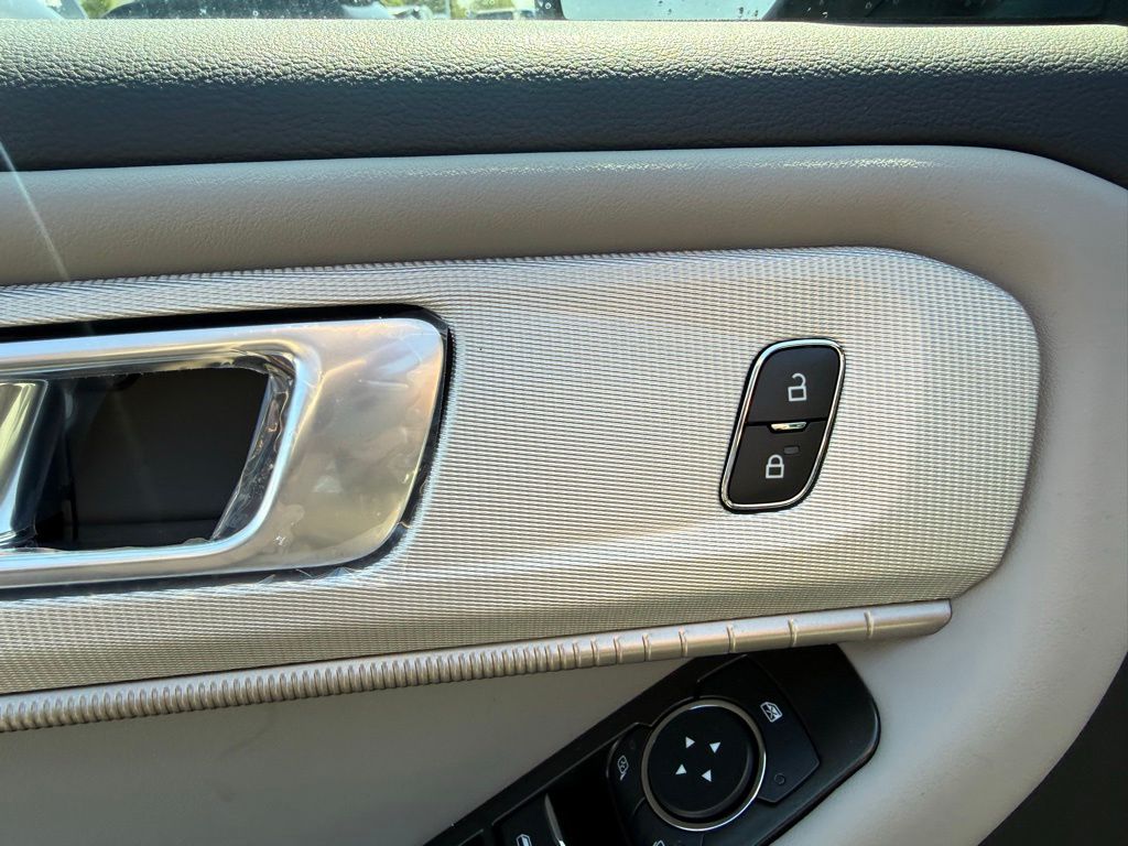 New 2026 Ford Explorer - photo 16