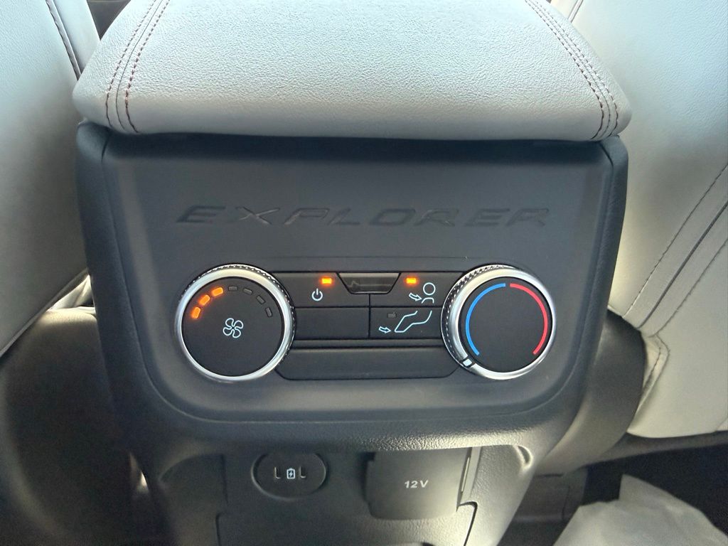 New 2026 Ford Explorer - photo 32